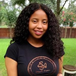 Meet your Posher, Lydia